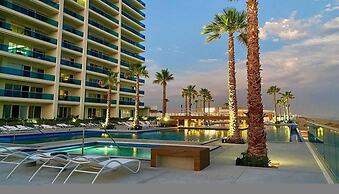 Beachy Condo - 2BR 2B