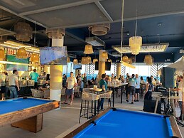 Beachy Condo - 2BR 2B