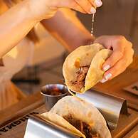 Beachy Condo - 2BR 2B