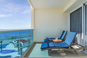 Beachy Condo - 2BR 2B