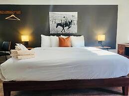 Elk Antler Inn
