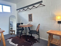 Elk Antler Inn