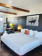 Elk Antler Inn