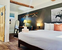 Elk Antler Inn