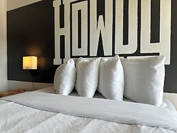 Elk Antler Inn
