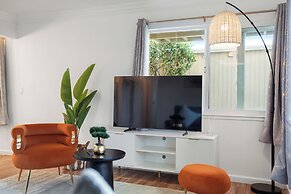 Cozy 2-Bedroom Retreat in Pacifica