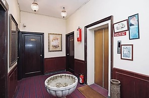 Hamilton Hotel