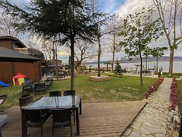 SAPANCA KIYI BUNGALOV