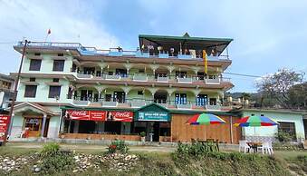Hotel Gauri Shankar & Restaurant