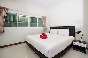 Holiday 2BR Jacuzzi Pool Villa Lancelot3