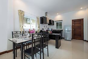 Holiday 2BR Jacuzzi Pool Villa Lancelot3