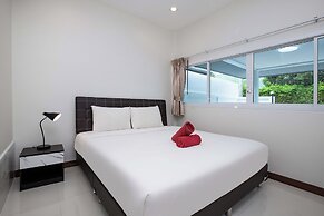 Holiday 2BR Jacuzzi Pool Villa Lancelot3