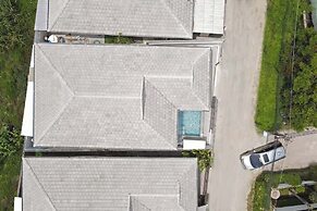 Holiday 2BR Jacuzzi Pool Villa Lancelot3