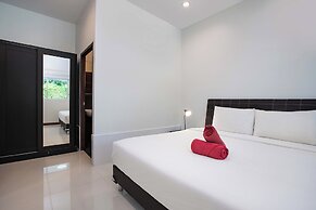 Holiday 2BR Jacuzzi Pool Villa Lancelot3