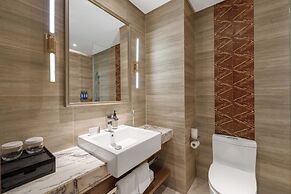 Yitel Collection Shanghai Jing'An City Center