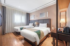 Yitel Collection Shanghai Jing'An City Center