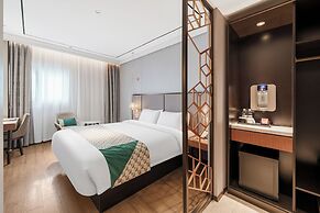 Yitel Collection Shanghai Jing'An City Center