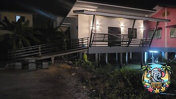 Serene Villa Retreat in Rural Thailand