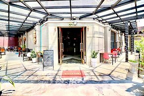 Chak Tomouk Mongkul Hotel