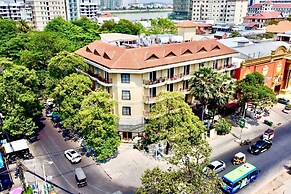 Chak Tomouk Mongkul Hotel