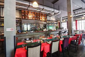 Chak Tomouk Mongkul Hotel