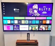 Cozy 2BR Home Pets Welcome Free Parking & Wifi