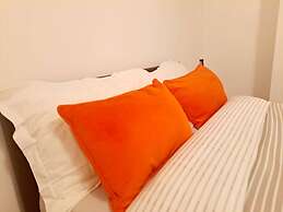 Cozy 2BR Home Pets Welcome Free Parking & Wifi