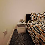 Cozy 2BR Home Pets Welcome Free Parking & Wifi