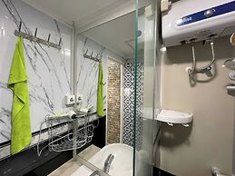 Maple Park Apartment near JI Expo