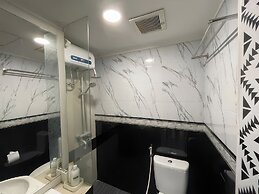 Maple Park Apartment near JI Expo