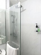 Genius Jakarta - Gading Greenhill Apt