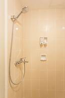 Genius Jakarta - Gading Greenhill Apt