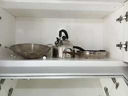 Genius Jakarta - Gading Greenhill Apt