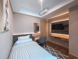 Staycation Jakarta Holland Village