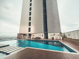 Staycation Jakarta Holland Village