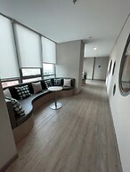 Staycation Jakarta Holland Village