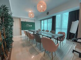 Staycation Jakarta Holland Village