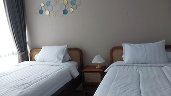 Staycation Jakarta Holland Village