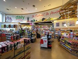 Staycation Jakarta - Ancol Mansion Apt