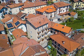 Nova Lake View Stresa Hill