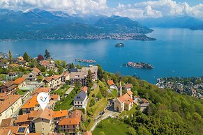 Nova Lake View Stresa Hill