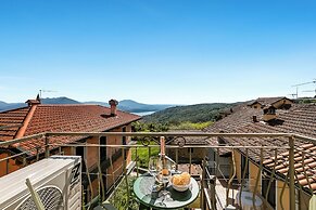 Nova Lake View Stresa Hill