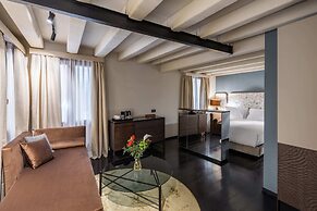 Palazzo Rota Luxury Apartments