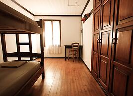 Secluded Cottage Guesthouse in the Mountains