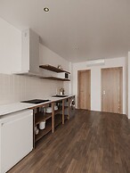 UC Apartment-Studio w Green City View