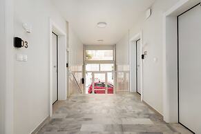 Celine Volos by halu