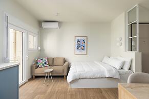 Celine Volos by halu