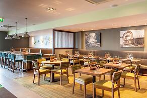 Premier Inn Luton Town Centre