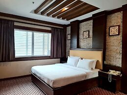 The Rich Hotel Rama 5