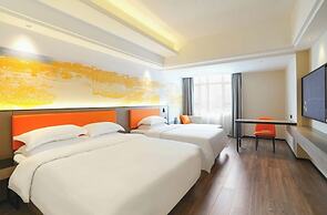 yi xuan hotel - bus station